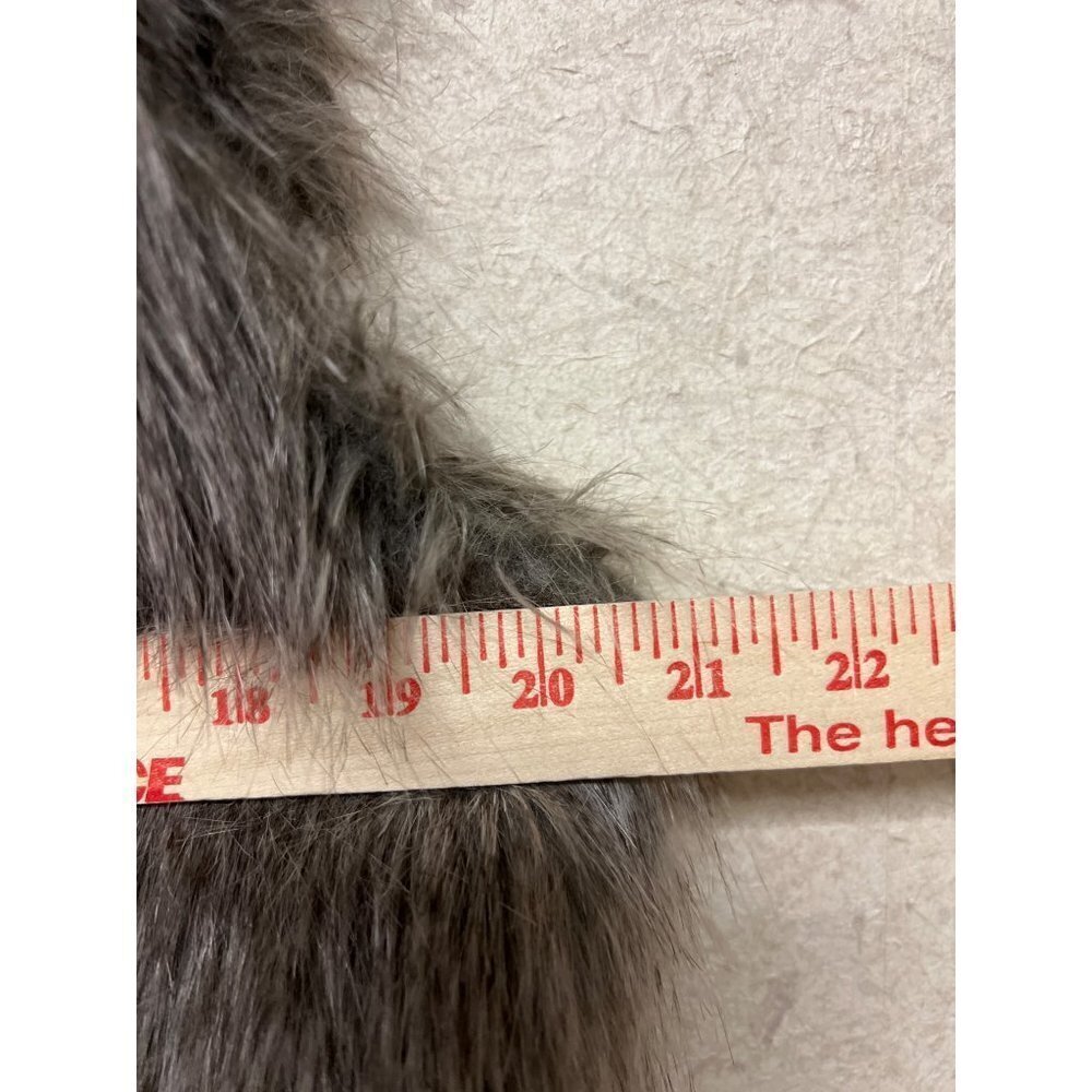 Ann Taylor Faux Fur Long Vest Plush Textured Topper Women's Size Small - Picture 6 of 9